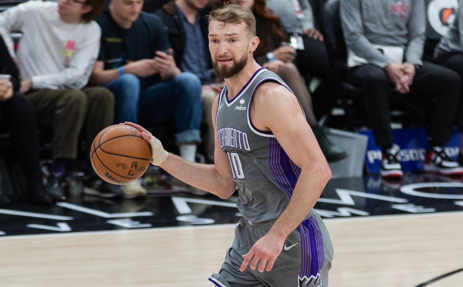 赛地聚焦——NBA季后赛集结日热度飙升，罗马手感冰凉，震撼外界，心理建设被强调 -英雄联盟比赛押注